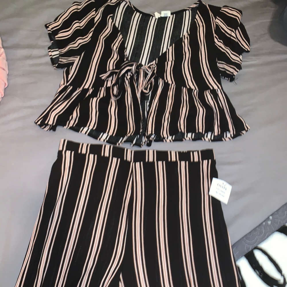Two piece set top and lose pant!